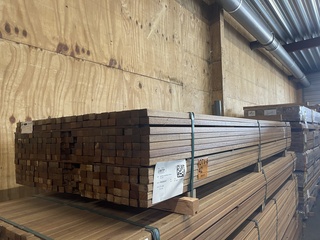 Ca. 276x Guyana Teak Latten Geschaafd, 27x40mm, lengte 305cm